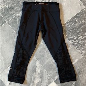 Lululemon size 4 cropped leggings